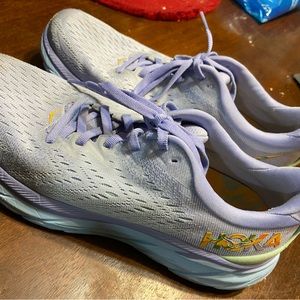 HOKA one one Clifton 8 running shoes, size 9.5
